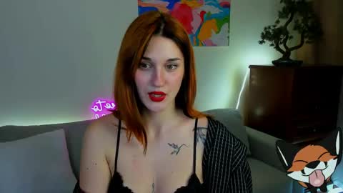 Snapshot of elani_lune chatting on 04/18/26, 07:58 Elani online show from 04/18/26, 07:58