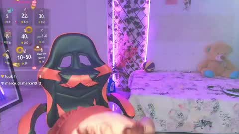 Snapshot of elara_green chatting on 04/26/26, 11:24 lara online show from 04/26/26, 11:24