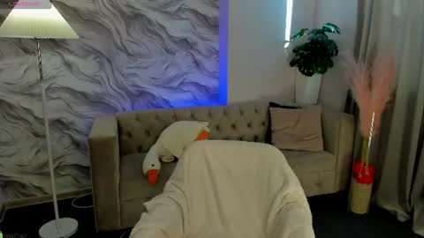 Elly online show from 07/06/26, 03:03