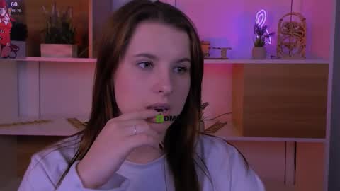 Snapshot of elara_jadie chatting on 11/03/25, 07:37 Elara online show from 11/03/25, 07:37