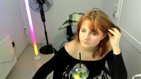 Evie online show from 06/11/26, 01:20