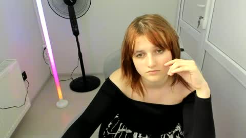 Evie online show from 06/12/26, 02:16