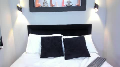 Ela online show from 10/07/25, 05:26