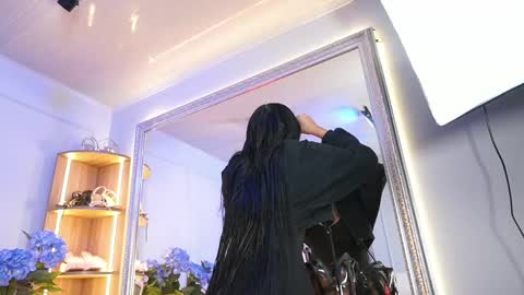 Snapshot of elasummeer chatting on 04/25/26, 12:08 Elasummeer online show from 04/25/26, 12:08