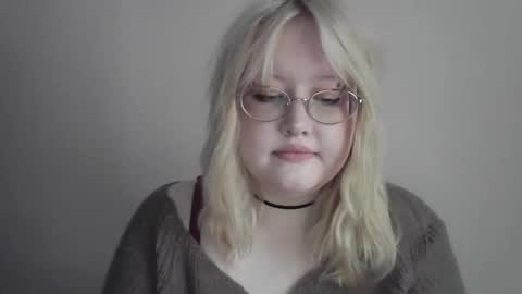 Snapshot of elayne_sweet chatting on 02/24/26, 08:01 elayne_sweet online show from 02/24/26, 08:01
