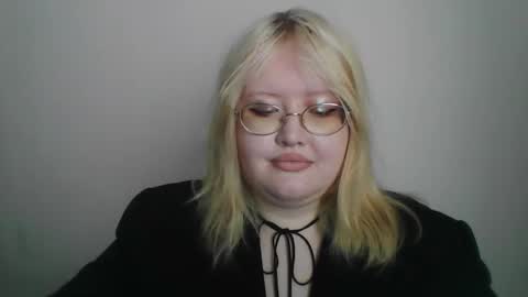 Snapshot of elayne_sweet chatting on 03/07/26, 08:11 elayne_sweet online show from 03/07/26, 08:11