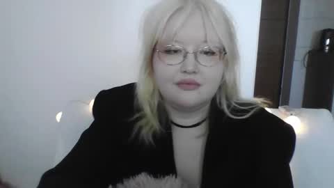Snapshot of elayne_sweet chatting on 03/21/26, 08:08 elayne_sweet online show from 03/21/26, 08:08