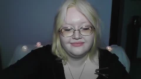 Snapshot of elayne_sweet chatting on 03/28/26, 08:25 elayne_sweet online show from 03/28/26, 08:25