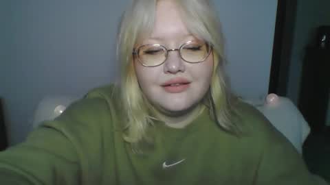 Snapshot of elayne_sweet chatting on 03/29/26, 08:03 elayne_sweet online show from 03/29/26, 08:03