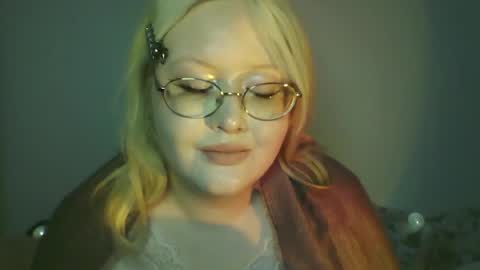 Snapshot of elayne_sweet chatting on 03/30/26, 08:04 elayne_sweet online show from 03/30/26, 08:04