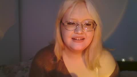 Snapshot of elayne_sweet chatting on 04/02/26, 08:01 elayne_sweet online show from 04/02/26, 08:01