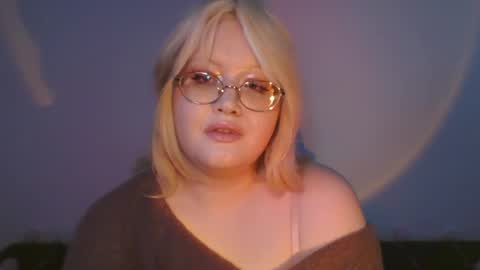 Snapshot of elayne_sweet chatting on 04/04/26, 08:01 elayne_sweet online show from 04/04/26, 08:01
