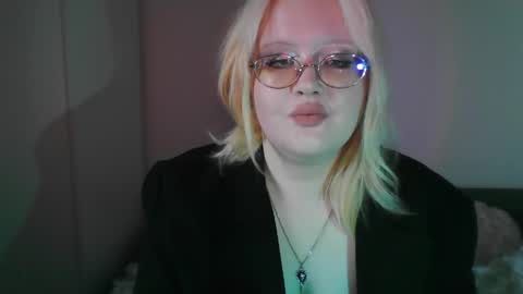 Snapshot of elayne_sweet chatting on 04/14/26, 08:09 elayne_sweet online show from 04/14/26, 08:09