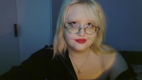 Snapshot of elayne_sweet chatting on 05/28/26, 06:32 elayne_sweet online show from 05/28/26, 06:32