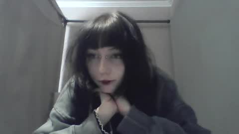 Lia online show from 04/25/26, 11:35