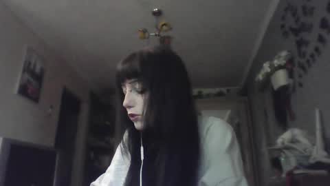 Lia online show from 05/12/26, 08:11