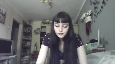 Lia online show from 06/12/26, 12:15