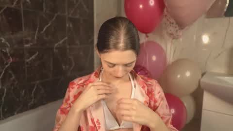 Elba Blance online show from 10/17/25, 02:41