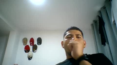 Snapshot of elberjimenes97 chatting on 05/19/26, 12:38 elberjimenes97 online show from 05/19/26, 12:38