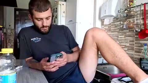 elchapoguzman95 online show from 09/22/25, 10:06