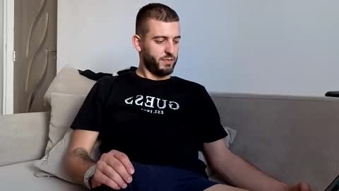 elchapoguzman95 online show from 10/29/25, 09:55