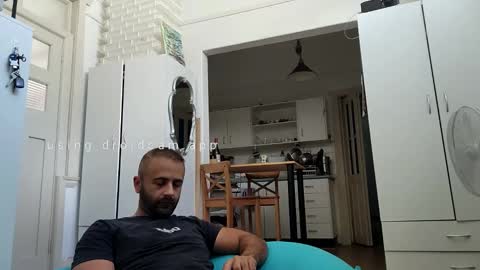 Snapshot of elcondorxo509107 chatting on 10/13/25, 03:06 daniel18cmx online show from 10/13/25, 03:06