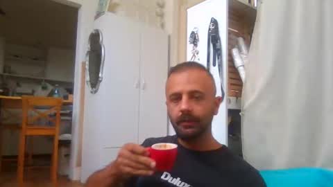 Snapshot of elcondorxo509107 chatting on 10/23/25, 03:50 daniel18cmx online show from 10/23/25, 03:50