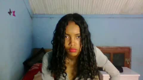 Snapshot of eldie69 chatting on 12/17/25, 06:14 eldie69 online show from 12/17/25, 06:14