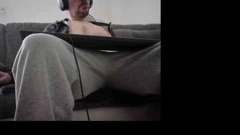 Snapshot of eldonan chatting on 02/09/26, 01:48 Nando online show from 02/09/26, 01:48