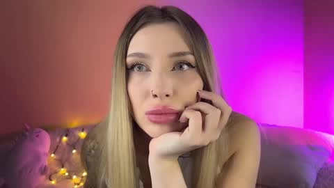 Ella online show from 10/24/25, 09:06