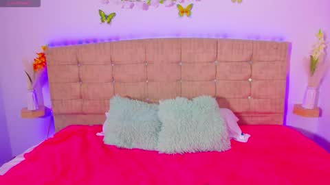 Snapshot of electra__moon chatting on 02/27/26, 06:41 electra__moon online show from 02/27/26, 06:41