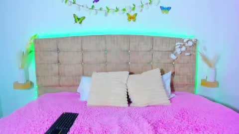 Snapshot of electra__moon chatting on 03/28/26, 05:29 electra__moon online show from 03/28/26, 05:29