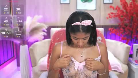 Snapshot of electraajones chatting on 12/01/25, 11:37 Electra Jones online show from 12/01/25, 11:37