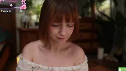 Snapshot of electric_woman chatting on 10/04/25, 02:15 Aleksa online show from 10/04/25, 02:15