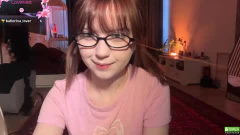 Snapshot of electric_woman chatting on 02/18/26, 10:55 Aleksa online show from 02/18/26, 10:55