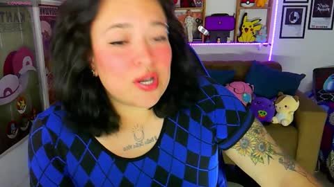 Snapshot of electricsapphire chatting on 10/06/25, 05:38 Alejandra online show from 10/06/25, 05:38