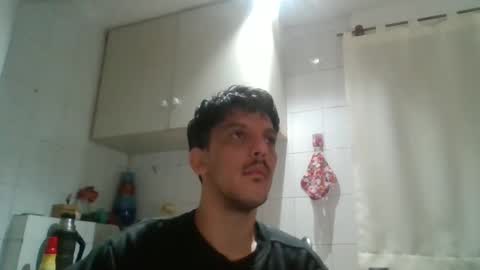 Snapshot of electrodreams chatting on 10/30/25, 01:29 electrodreams online show from 10/30/25, 01:29