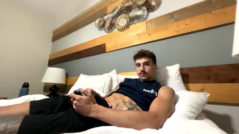 Snapshot of electron448 chatting on 10/30/25, 01:40 electron448 online show from 10/30/25, 01:40