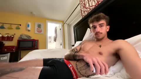 Snapshot of electron448 chatting on 11/08/25, 01:39 electron448 online show from 11/08/25, 01:39