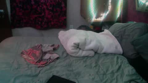 Snapshot of elegantdeviance69 chatting on 12/11/24, 07:53 ElegantDeviance69 online show from 12/11/24, 07:53