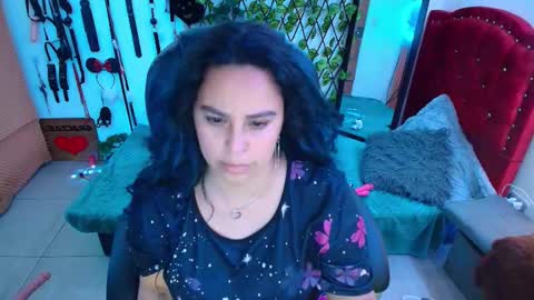 Snapshot of elektra_32 chatting on 10/19/25, 06:58 elektra online show from 10/19/25, 06:58