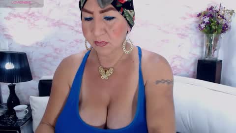 Snapshot of elektra_4_you chatting on 01/17/25, 12:10 XIOMY give LIKE on my page online show from 01/17/25, 12:10
