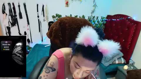 Snapshot of elektra_91 chatting on 11/19/25, 07:30 elektra online show from 11/19/25, 07:30