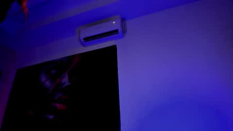 Snapshot of elektra_raven chatting on 11/08/25, 01:11 elektra_raven online show from 11/08/25, 01:11