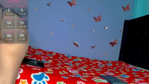 Snapshot of elektrasexy18 chatting on 02/24/25, 09:43 chiqui online show from 02/24/25, 09:43