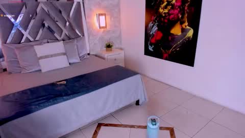 Elen CR online show from 10/18/25, 02:58