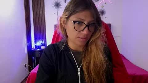 Elena online show from 01/07/26, 12:18