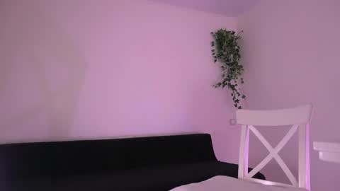 elena_li online show from 03/04/25, 09:32