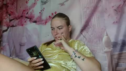 Snapshot of elena_maeer chatting on 09/19/25, 01:45 Elena online show from 09/19/25, 01:45