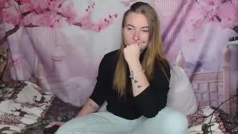 Snapshot of elena_maeer chatting on 10/04/25, 12:58 Elena online show from 10/04/25, 12:58